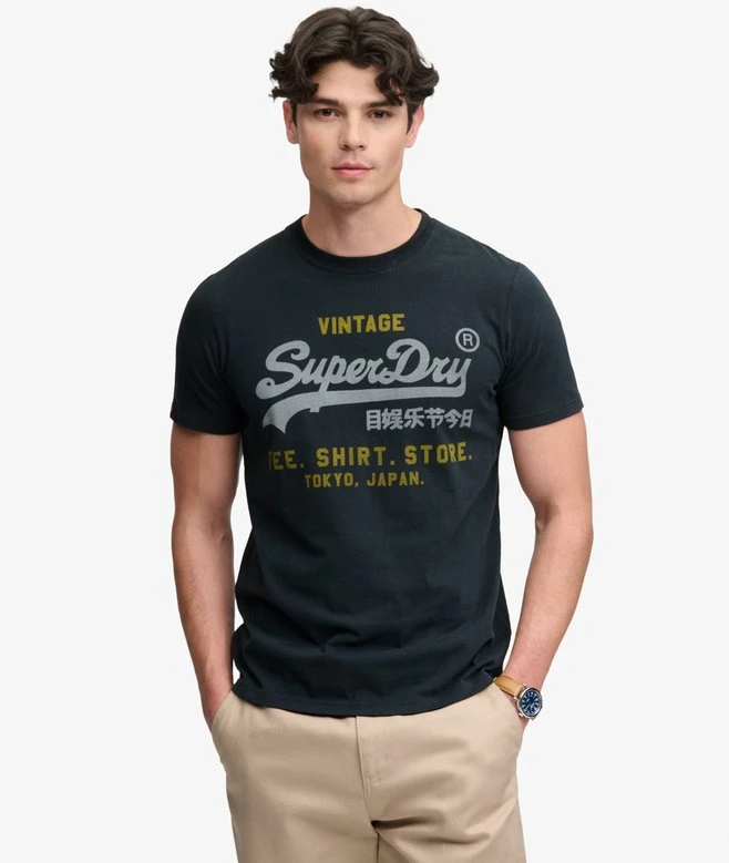 Streetwear Brand Vintage - Klasyczna koszulka z grafiką, logo w